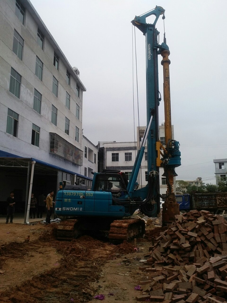 乐投网站智能中小型旋挖钻机助力美丽乡村建设