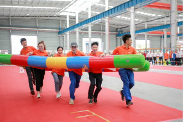 乐投网站智能举办21周年庆祝表彰会暨趣味运动会
