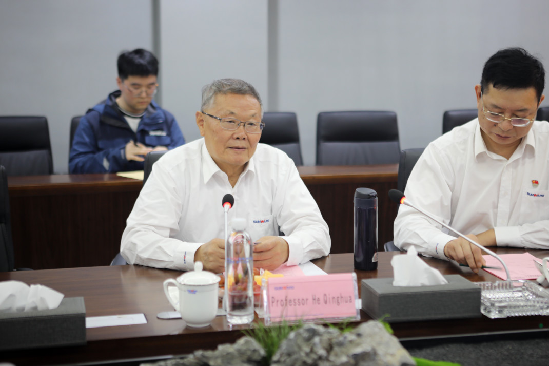 老挝长沙总领事本·印塔巴迪考察乐投网站智能