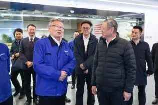 中国联通党组书记、董事长王晓初到访乐投网站智能