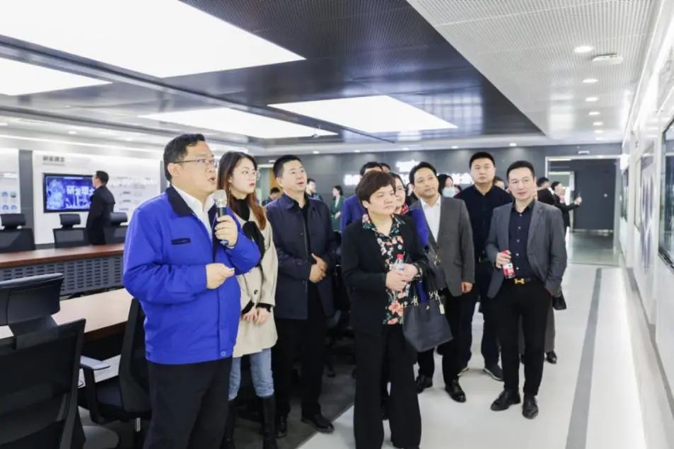 民主党派湖南省委机关青工委团队一行考察乐投网站智能