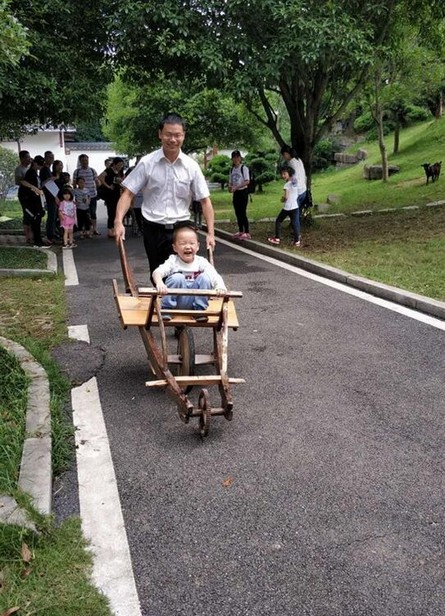 大手牵小手·“顽”转六一，乐投网站智能首次六一亲子主题活动圆满举行