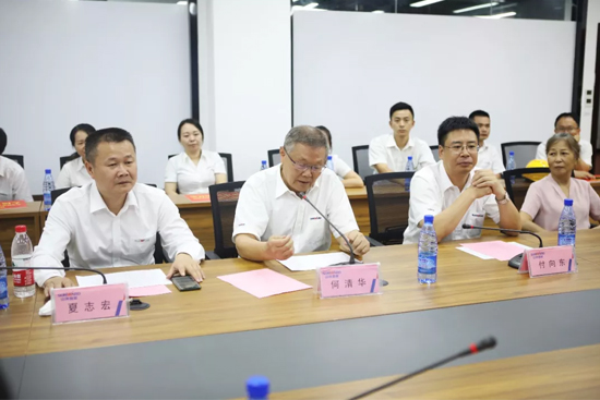 员工子女金榜题名 乐投网站家园发放奖励