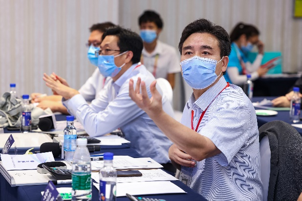 点赞!乐投网站智能液压混合动力挖掘机项目荣获这个优秀项目奖→
