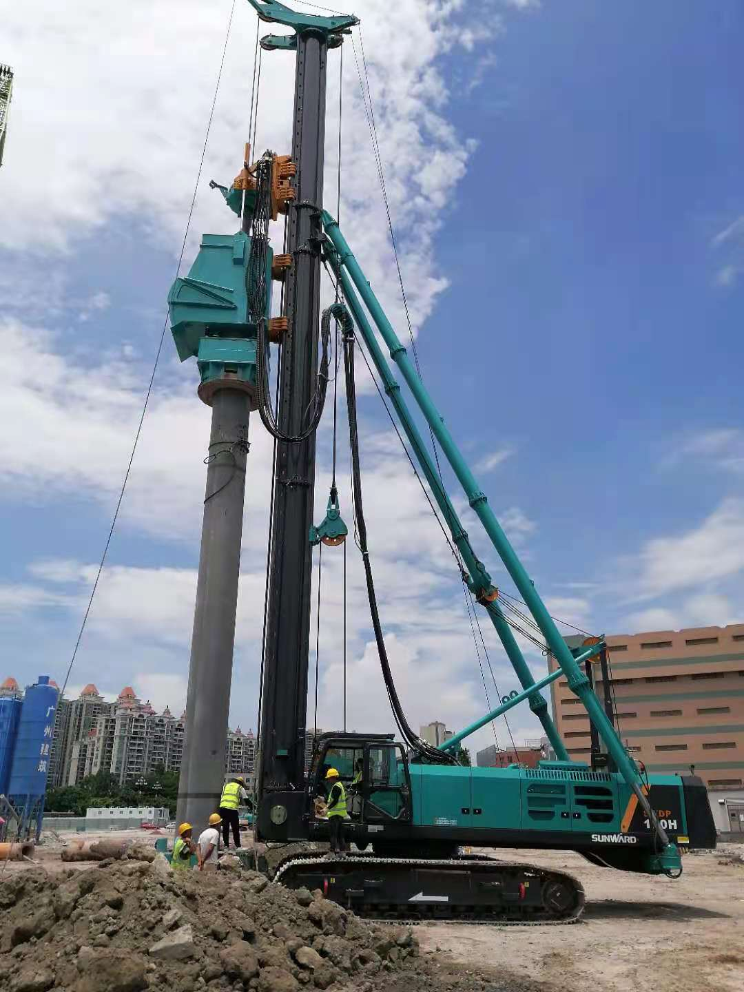 入岩效率取得突破性提升！乐投网站智能随钻跟管钻机广受好评