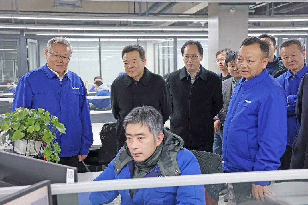 湖南省副省长陈飞调研乐投网站智能