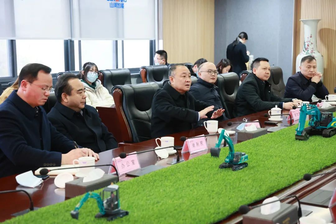张庆红调研乐投网站智能