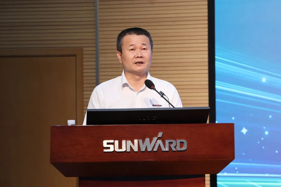 凝心聚力奋力拼搏，向高质量发展交出精彩答卷！乐投网站智能召开全体干部大会