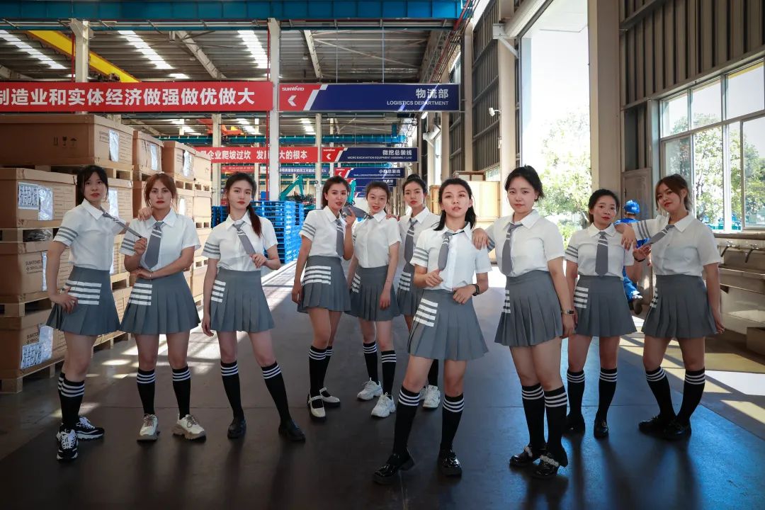又酷又辣又炫！乐投网站智能第二届挖机宝贝来了