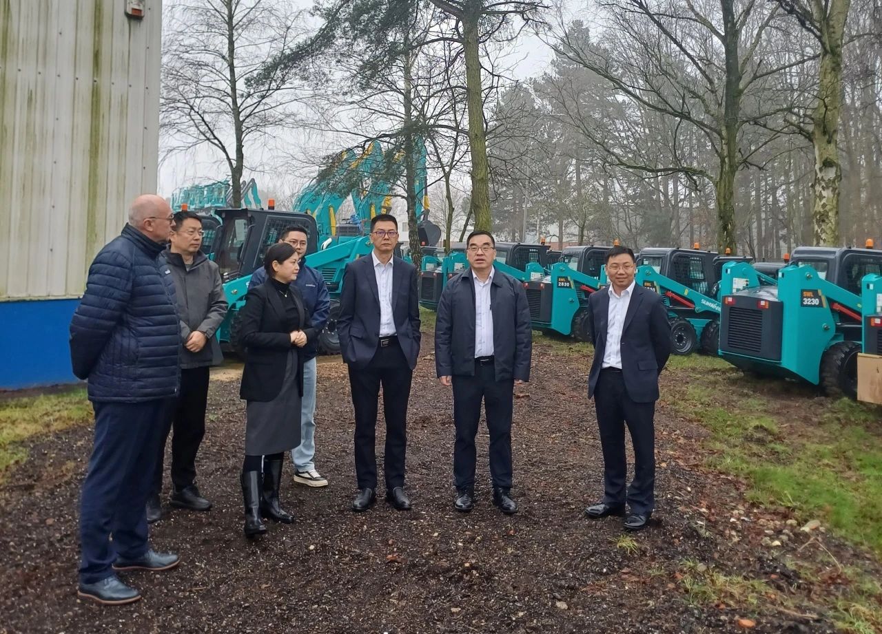 广州工控集团总经理王福铸率队考察乐投网站智能欧洲子公司
