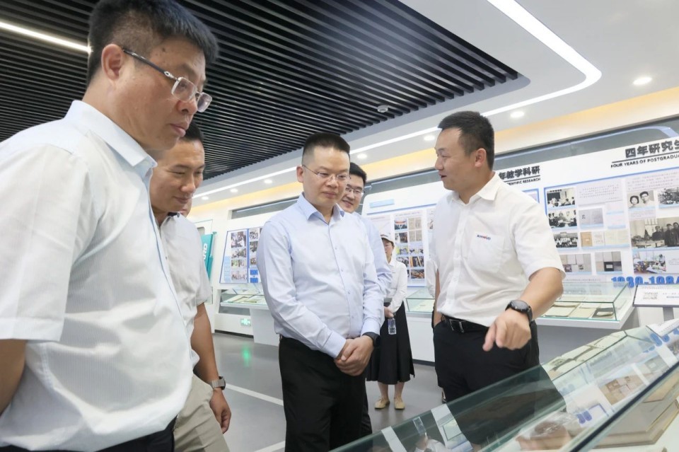 共商合作，建华控股有限公司董事长汪贵华到访乐投网站智能